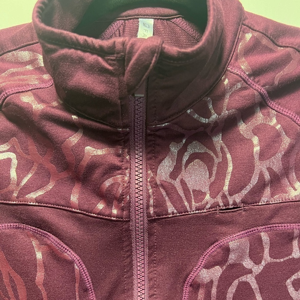 Fabletics JoJo Burgundy Floral Zip Jacket Size Small View 2